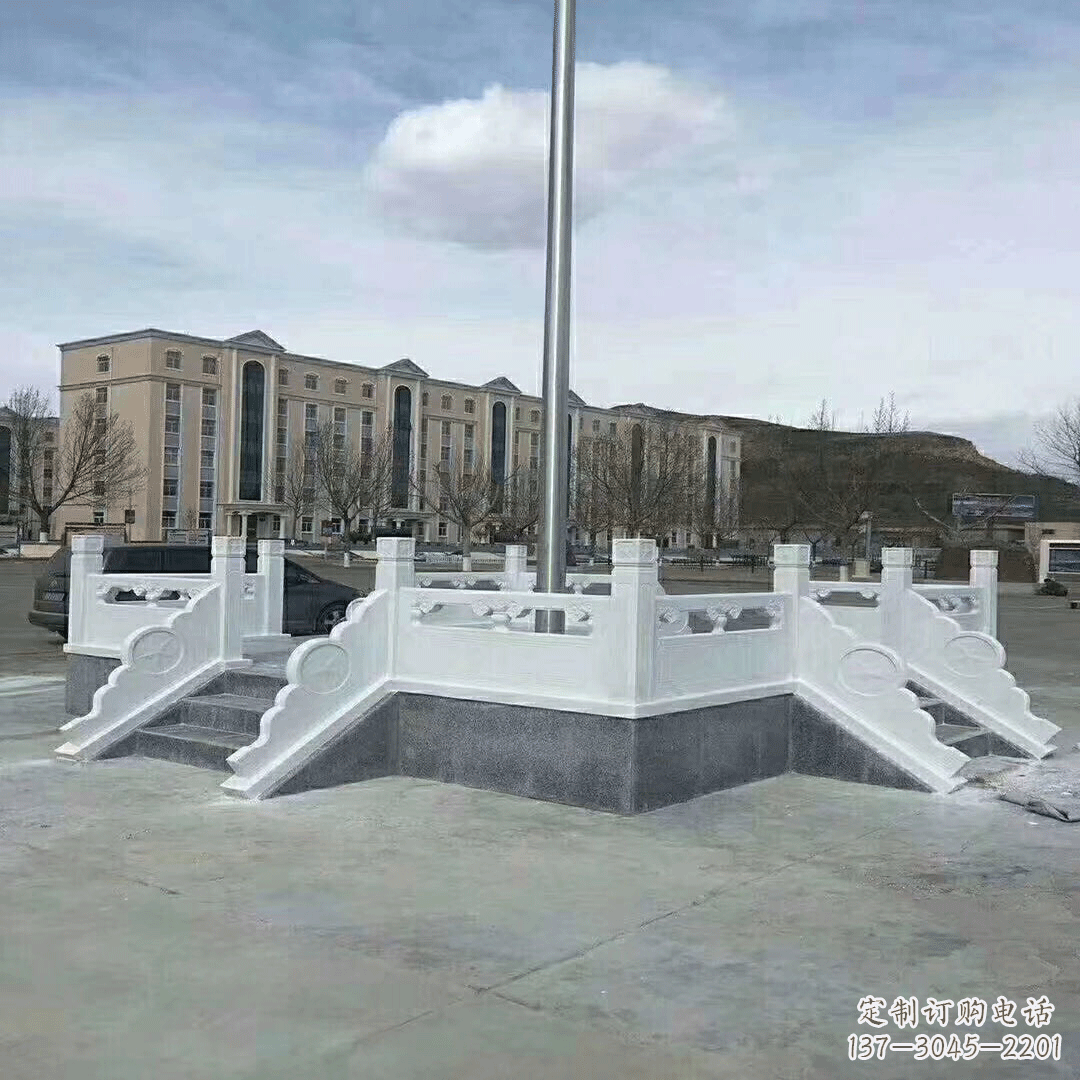 聊城广场石雕升旗台