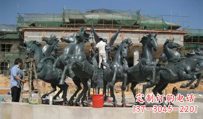 聊城八马踏浪阿波罗战车景观铜雕