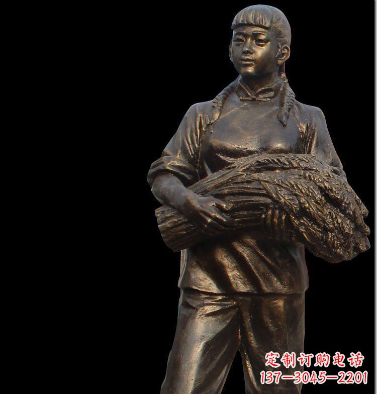 聊城“农耕抒情”女子铜雕