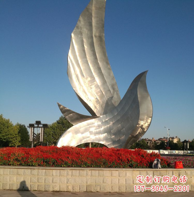 聊城北戴河奥林匹克公园鸽子雕塑