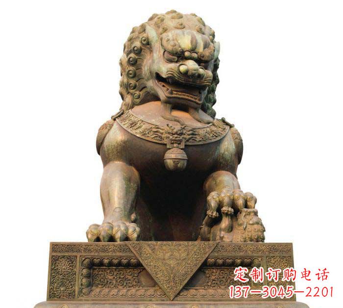 聊城巍峨雄壮的狮子铜雕