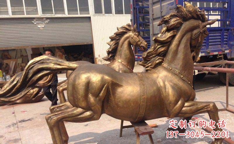聊城奔马广场铜雕