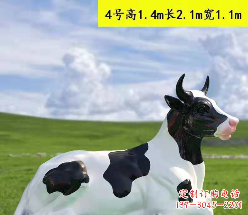聊城玻璃钢彩绘黑白奶牛雕塑