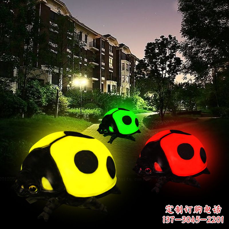 聊城玻璃钢发光七星瓢虫雕塑璀璨夺目的夜景