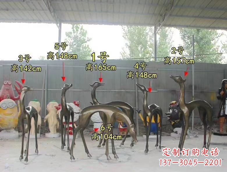 聊城玻璃钢仿铜小鹿雕塑精美绝伦