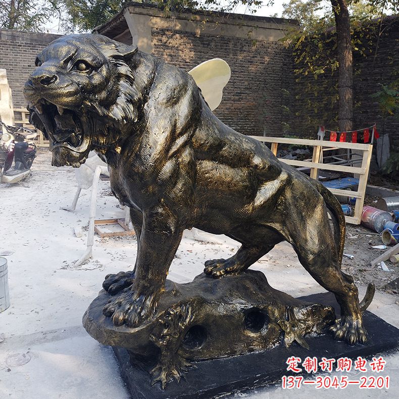 聊城玻璃钢制老虎雕塑