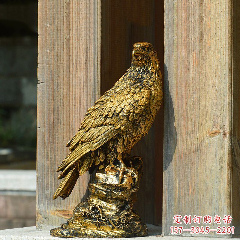 聊城玻璃钢老鹰雕塑——传承自然之美