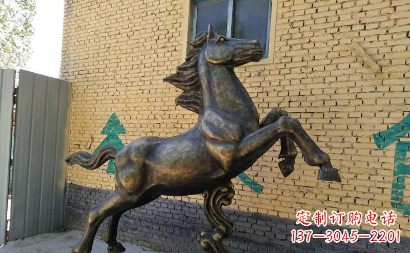 聊城马雕塑玻璃钢仿铜创作的艺术