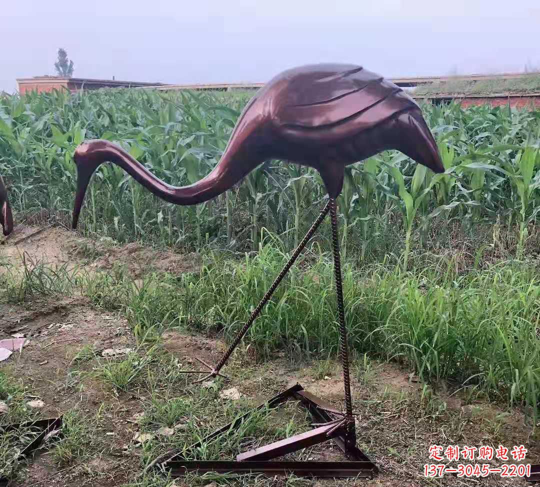 聊城玻璃钢仿铜仙鹤雕塑精美景观装饰