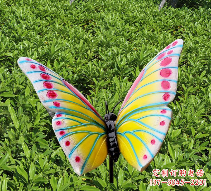 聊城玻璃钢仿真蝴蝶插件，公园草丛昆虫雕塑