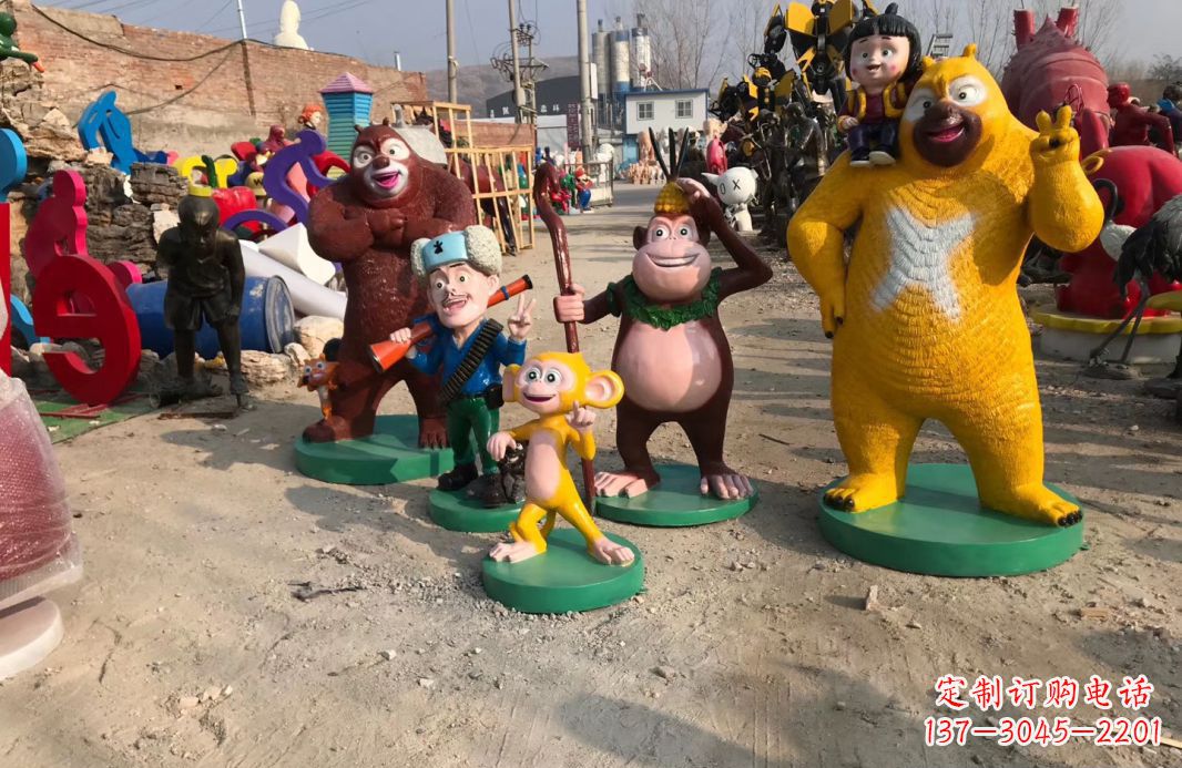 聊城玻璃钢仿真熊二雕塑一种可爱的艺术品