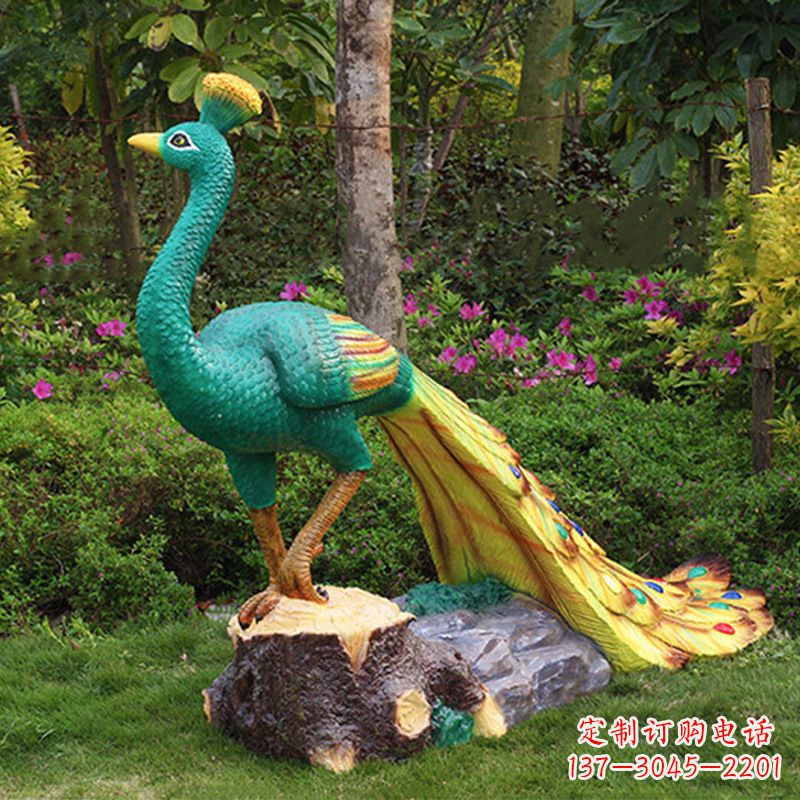 聊城玻璃钢制作的孔雀雕塑