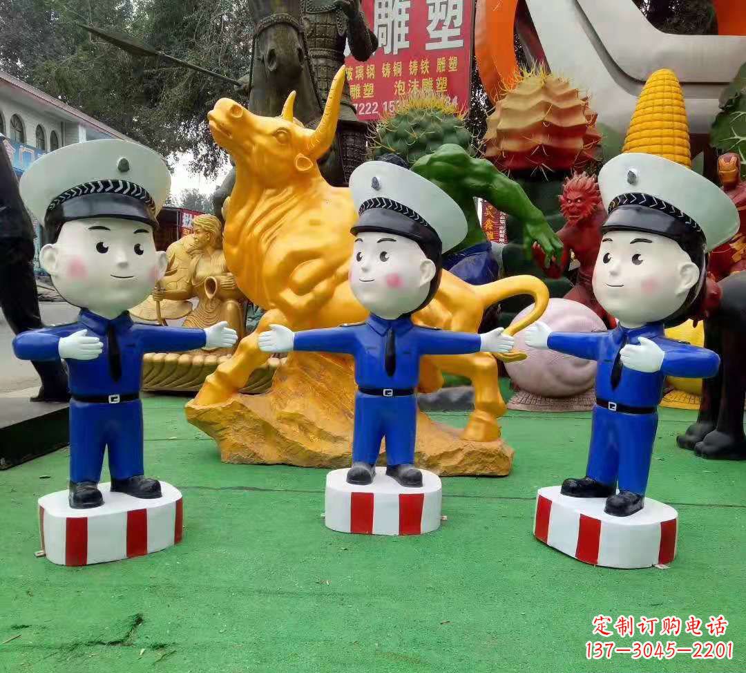 聊城玻璃钢制作的交通警察雕塑