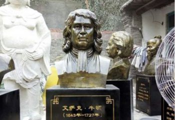 聊城玻璃钢仿铜雕塑——纪念伟大的牛顿