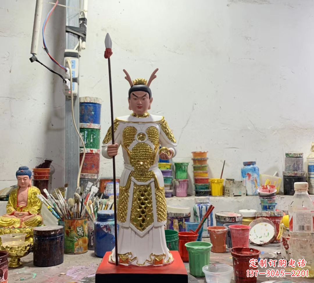 聊城玻璃钢龙王三太子雕塑传承传统文化的艺术瑰宝