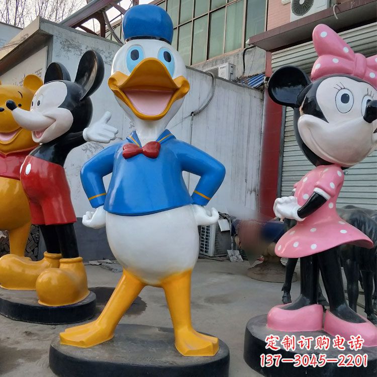 聊城玻璃钢老鼠雕塑