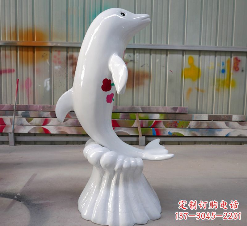 聊城海豚的魅力玻璃钢海豚雕塑