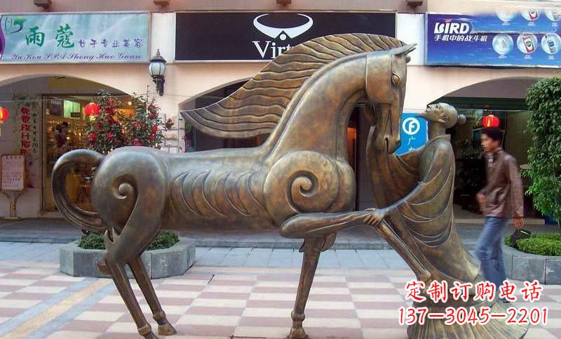 聊城传承着传奇马雕塑