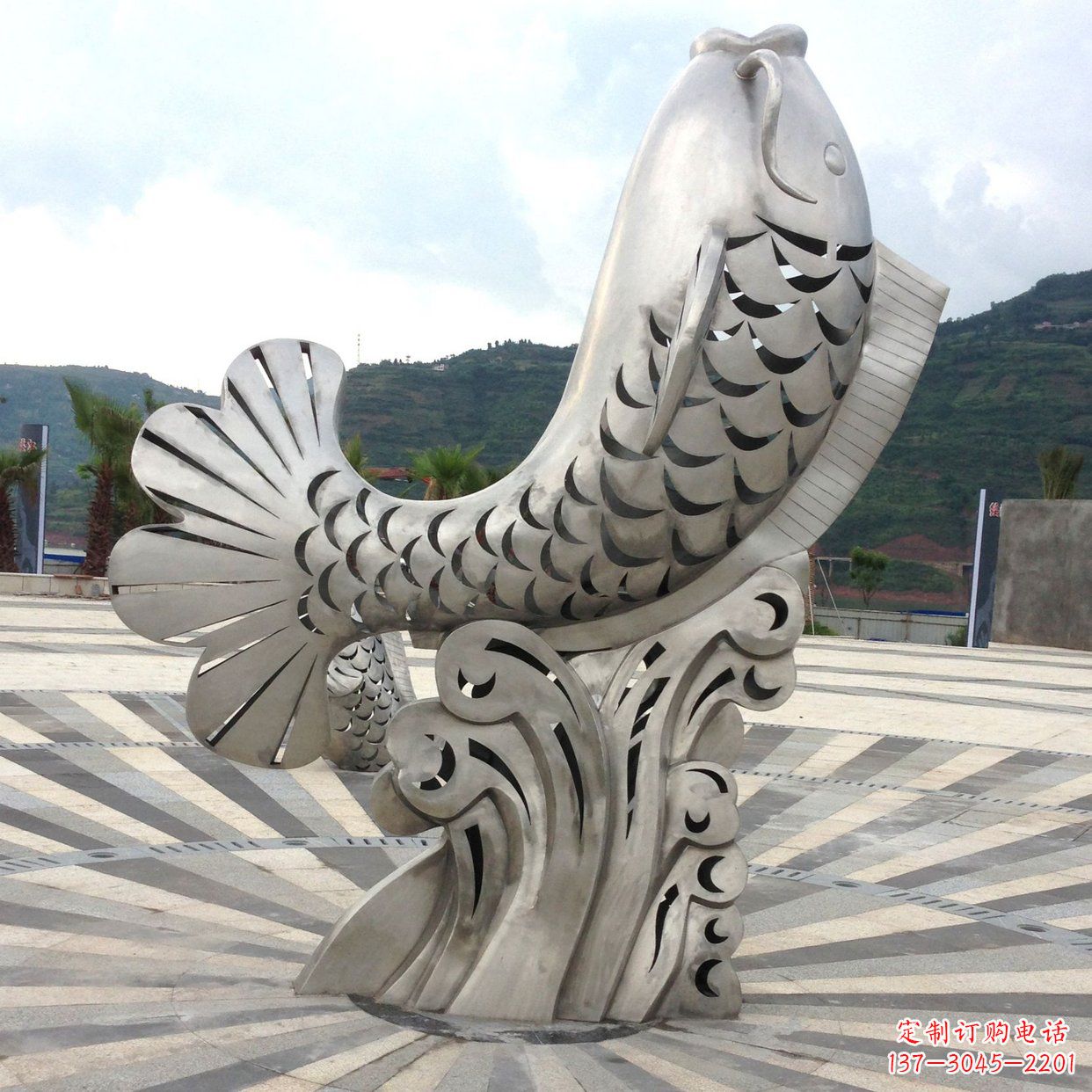 聊城不锈钢“鱼”园林水景喷泉动物景观雕塑
