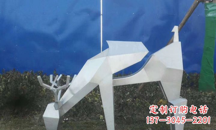 聊城梅花鹿不锈钢不规则雕塑的传奇