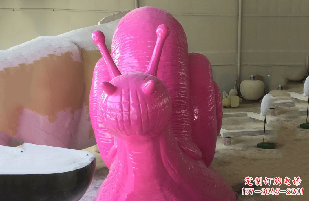 聊城不锈钢彩绘蜗牛雕塑给公园景观增添点缀