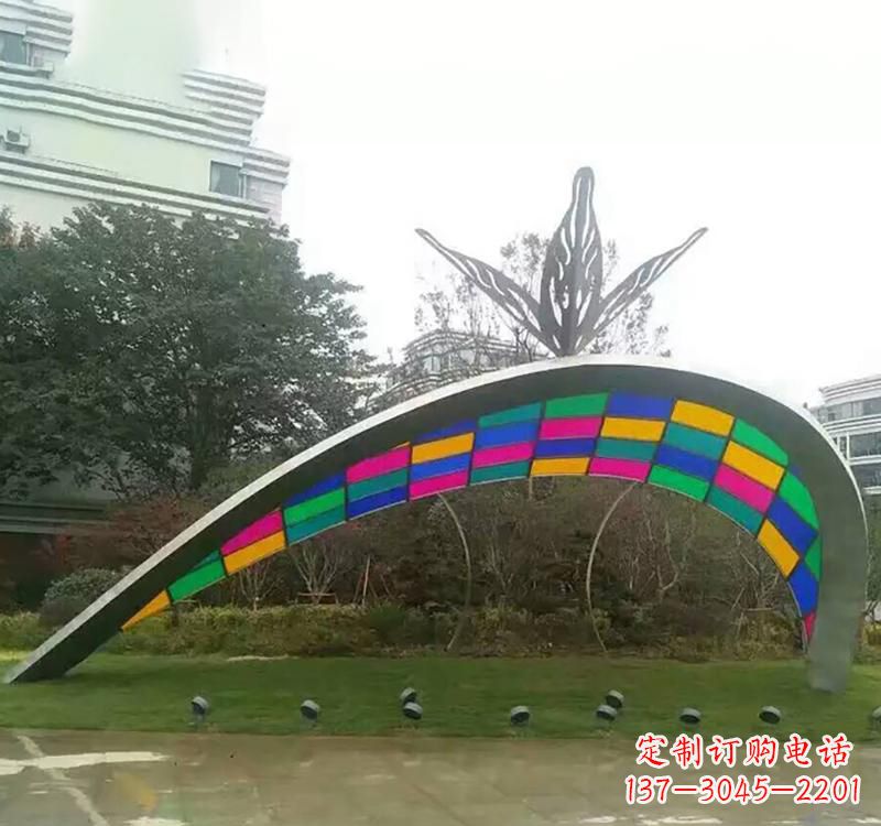 聊城不锈钢彩色拼接拱门雕塑