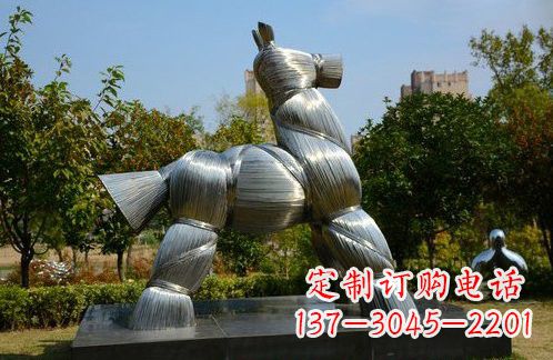 聊城不锈钢草扎马雕塑艺术精彩绽放