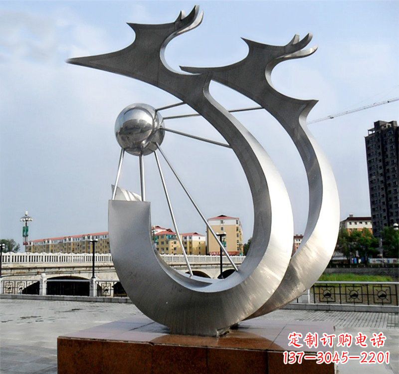 聊城不锈钢双龙戏珠雕塑精美绝伦