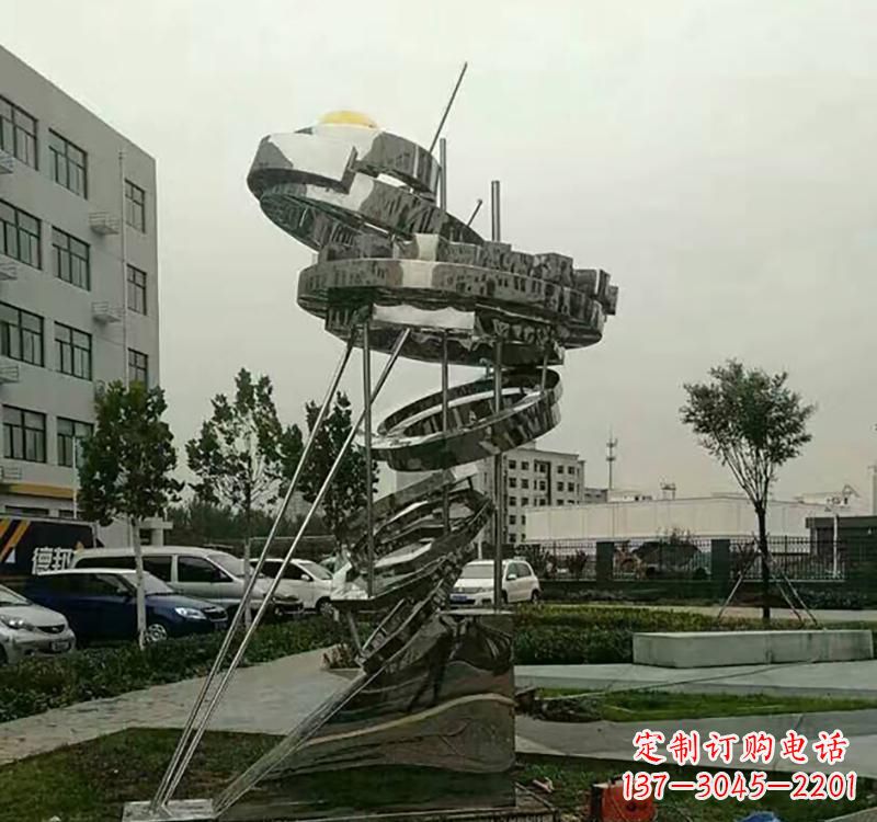 聊城不锈钢戒指雕塑——点缀城市美景