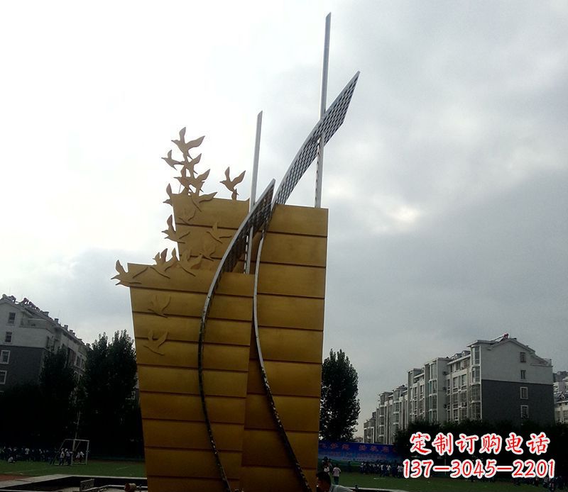 聊城不锈钢帆船雕塑象征城市的起航