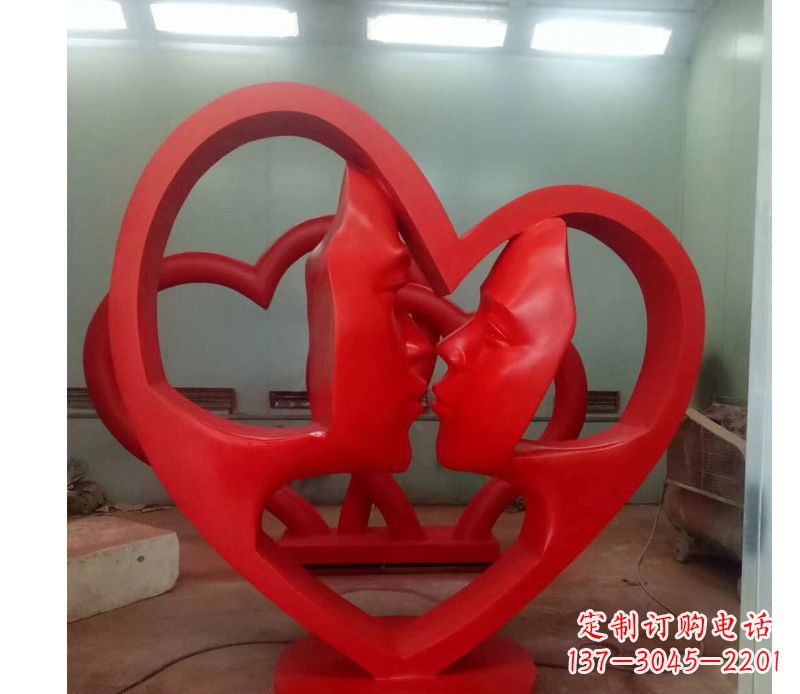 聊城不锈钢爱心情侣雕塑