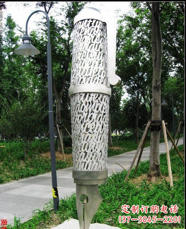 聊城不锈钢钢笔雕塑艺术与科技的完美结合