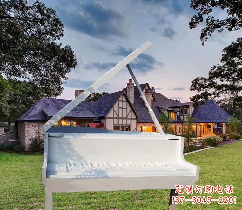 聊城钢琴雕塑——点缀广场景观