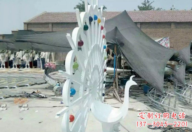 聊城不锈钢孔雀雕塑精美绝伦