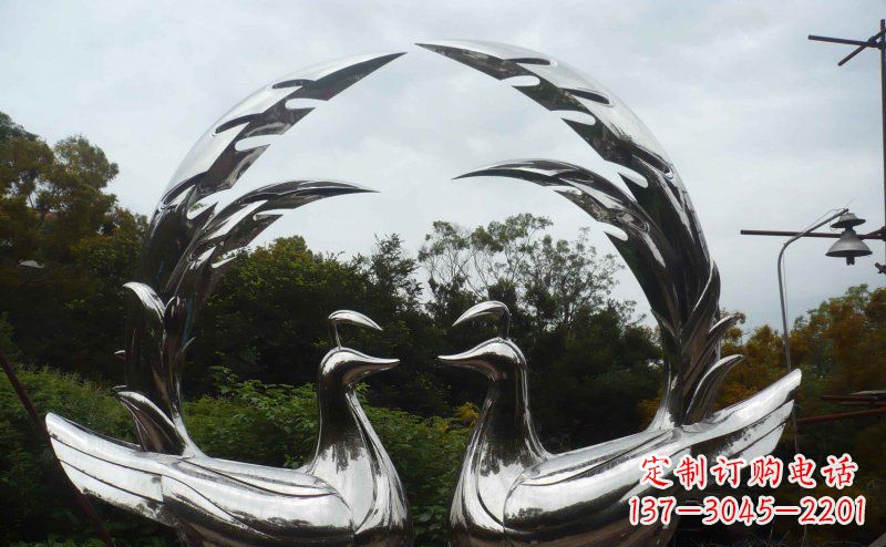 聊城不锈钢制作的孔雀雕塑