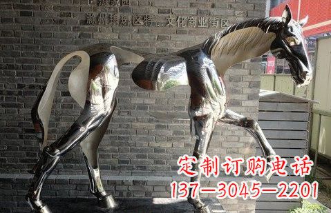 聊城不锈钢马雕塑精美而又具有象征意义