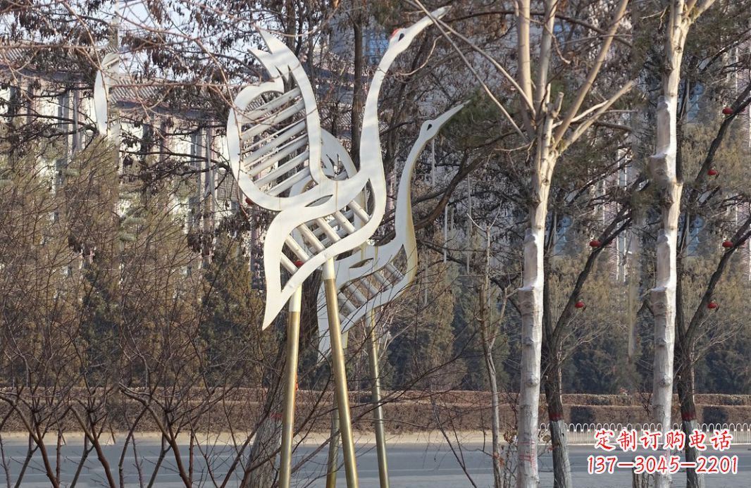 聊城不锈钢仙鹤雕塑精致的艺术之作