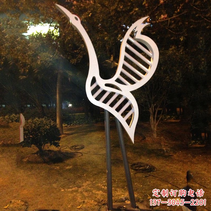聊城仙鹤雕塑精美的不锈钢制作