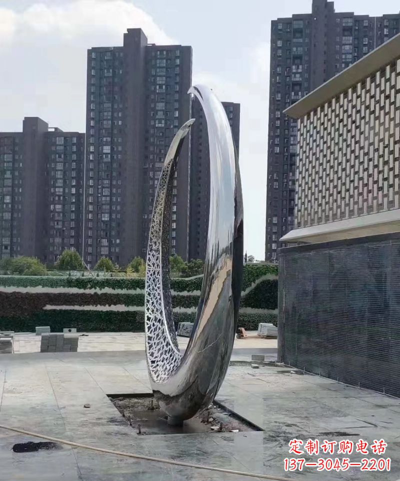 聊城精美不锈钢月亮雕塑