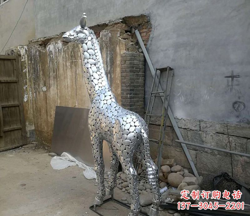聊城精美不锈钢长颈鹿雕塑