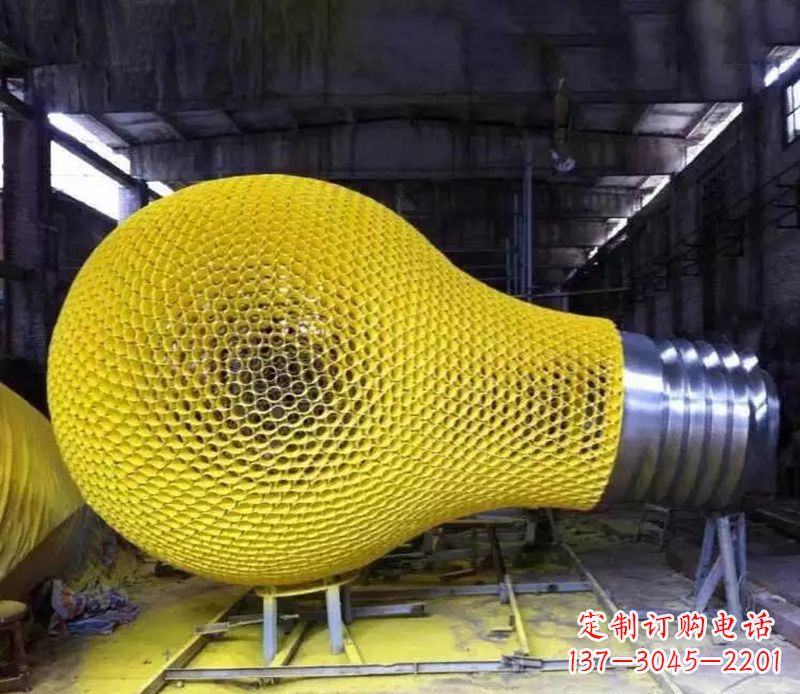 聊城新题目不锈钢灯泡雕塑精致的艺术珍品