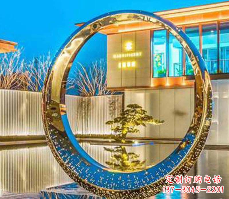 聊城精美不锈钢灯饰圆环雕塑