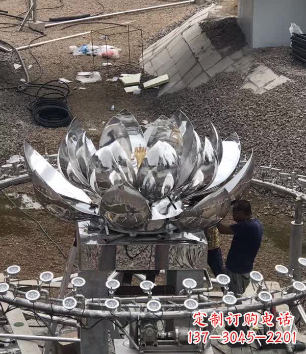 聊城不锈钢荷花景观雕塑