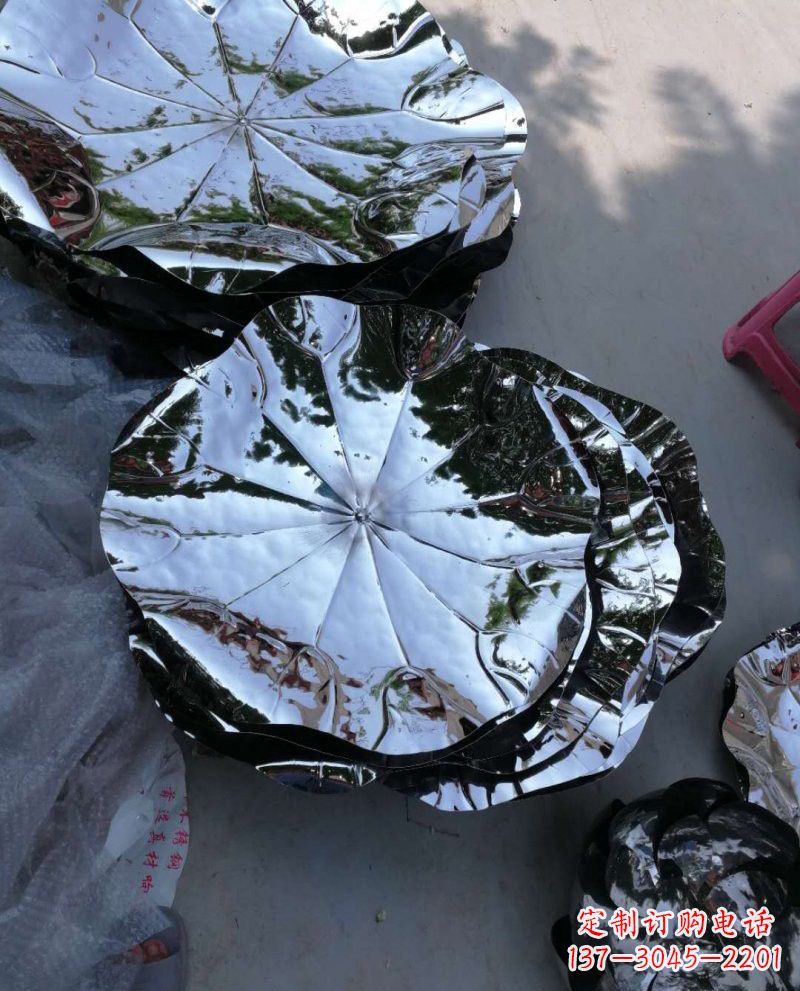 聊城不锈钢锻造的莲花雕塑