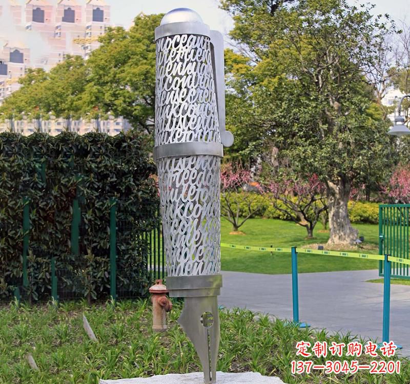 聊城精致不锈钢钢笔雕塑