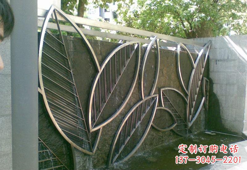 聊城不锈钢树叶雕塑——艺术与科技的完美结合