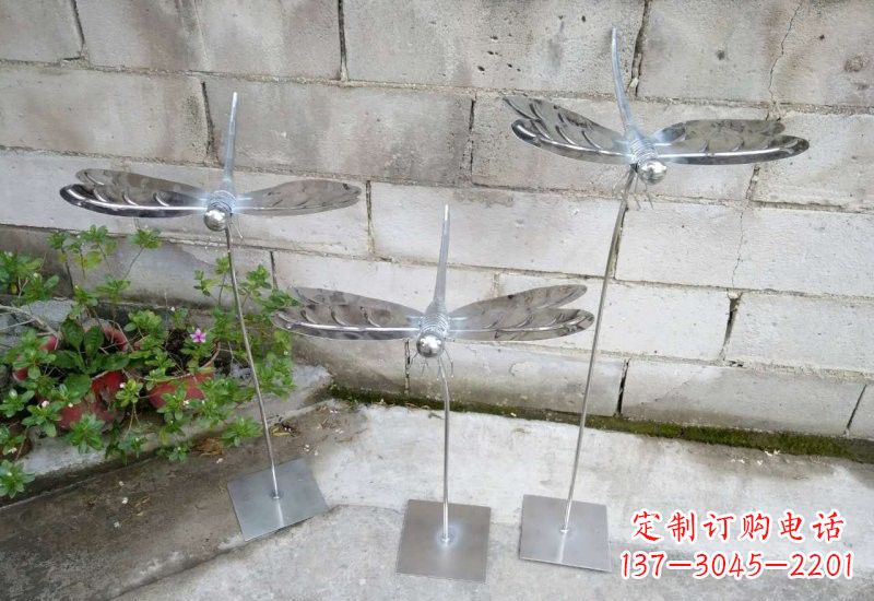 聊城动物雕塑不锈钢蜻蜓的精美镜面
