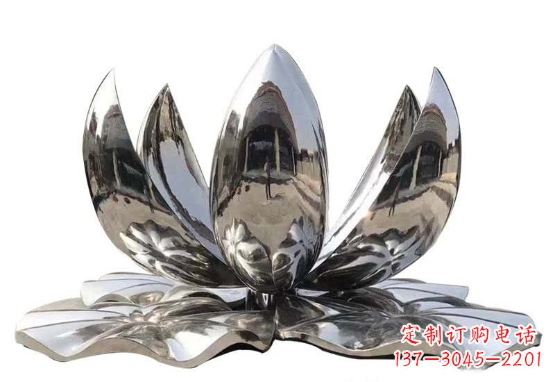 聊城不锈钢公园镜面莲花雕塑光彩夺目