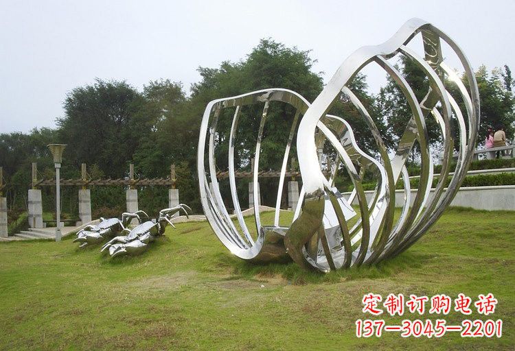 聊城不锈钢公园里的贝壳雕塑