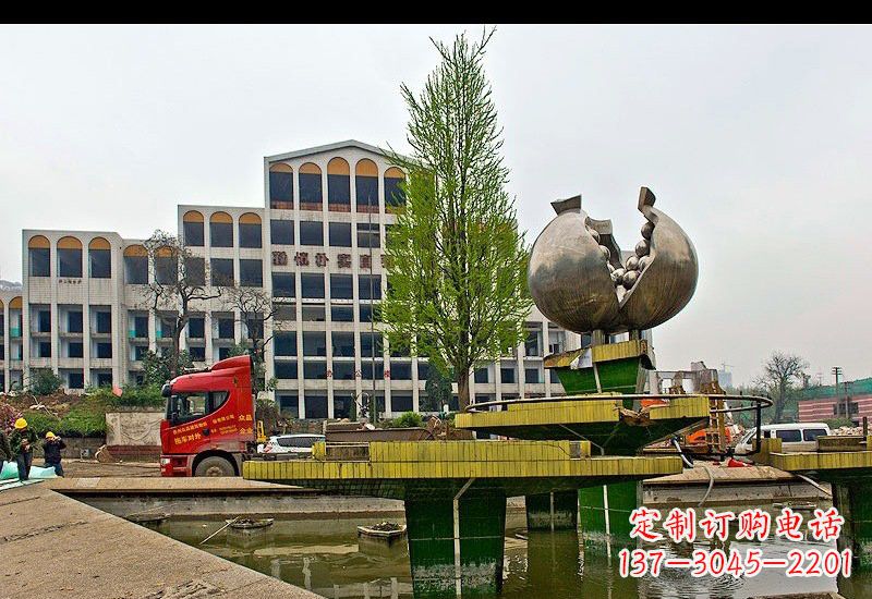 聊城不锈钢石榴雕塑灿烂的艺术之美